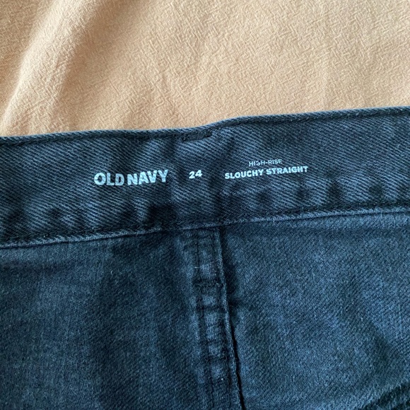 Old navy slouchy straight jean short - Picture 2 of 4